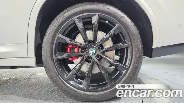 BMW X4 2025 — Photo 8/36