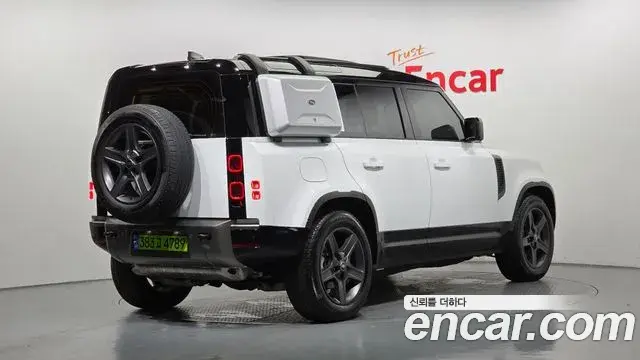 Land Rover Defender 2024 — Photo 13/20