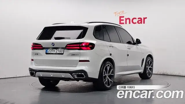 BMW X5 2025 — ფოტო 21/35