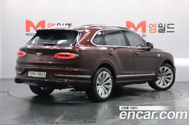 Bentley Bentayga 2021 — Photo 4/20