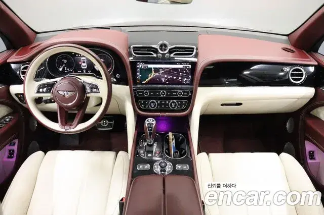 Bentley Bentayga 2021 — Photo 7/20