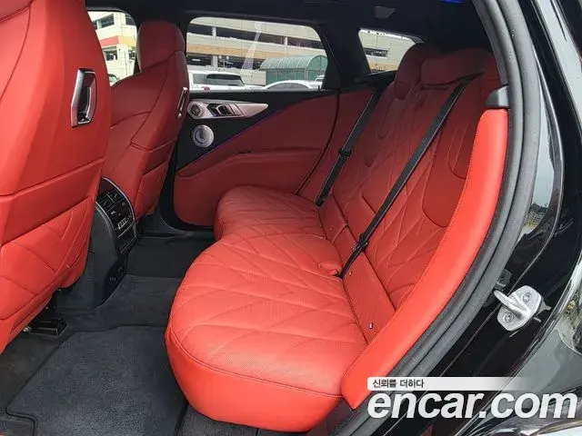 BMW XM 2025 — Photo 18/20