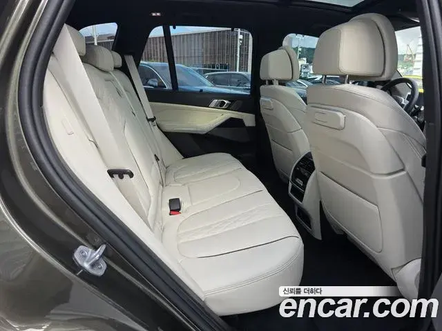 BMW X5 2025 — Photo 12/20