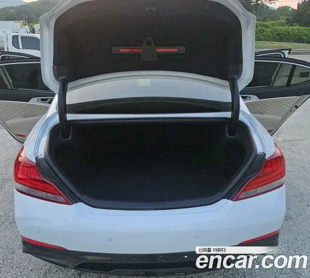Genesis G70 2018 — ფოტო 5/10