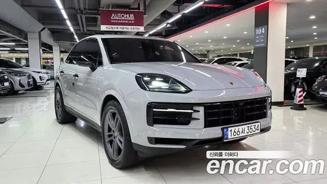 Porsche Cayenne 2023 — Photo 10/20