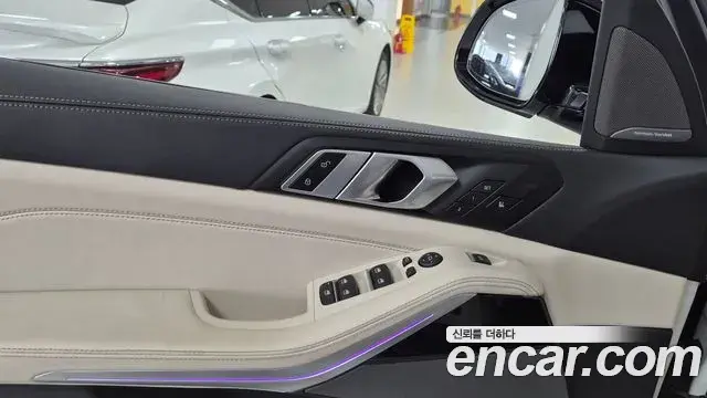 BMW X5 2025 — ფოტო 15/20