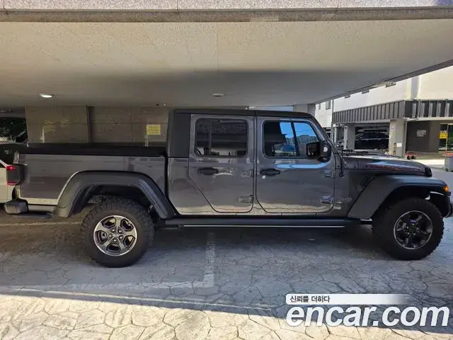 Jeep Gladiator 2020 — Photo 12/17