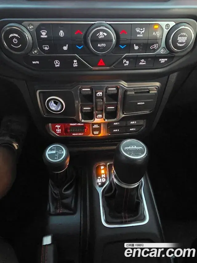 Jeep Gladiator 2020 — Photo 14/17