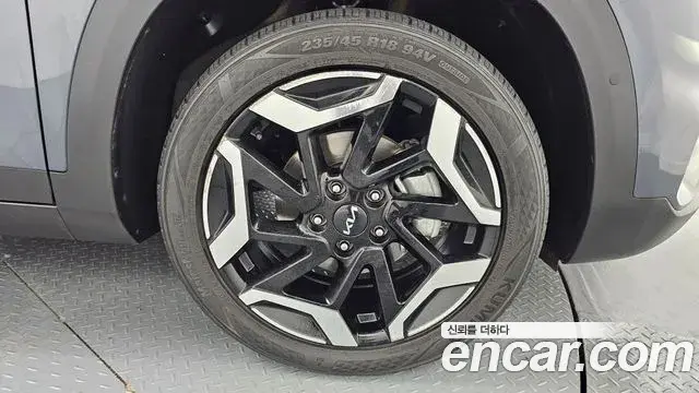 Kia Seltos 2022 — Photo 30/32