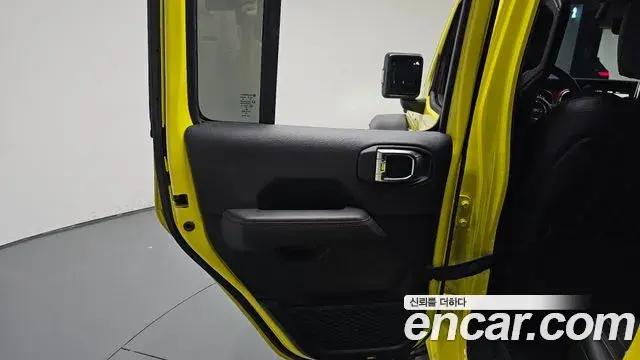 Jeep Gladiator 2023 — ფოტო 11/31