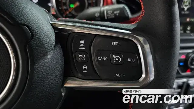 Jeep Gladiator 2023 — ფოტო 19/31
