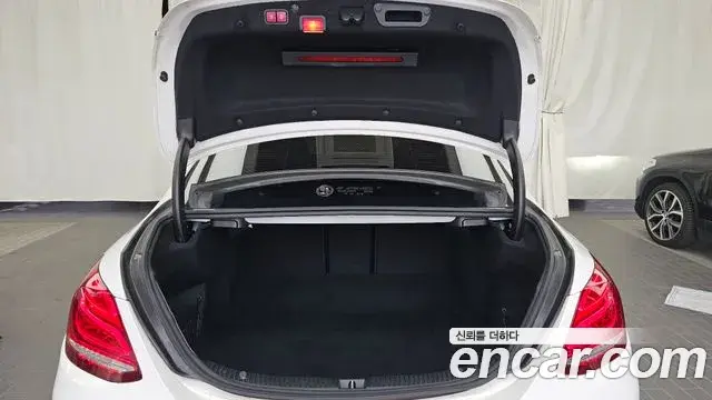Mercedes-Benz C-Class 2018 — Фото 20/20
