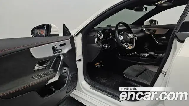 Mercedes-Benz CLA-Class 2020 — Фото 10/20