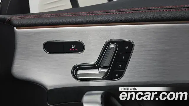 Mercedes-Benz CLA-Class 2020 — Фото 17/20