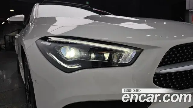 Mercedes-Benz CLA-Class 2020 — Şəkil 9/33