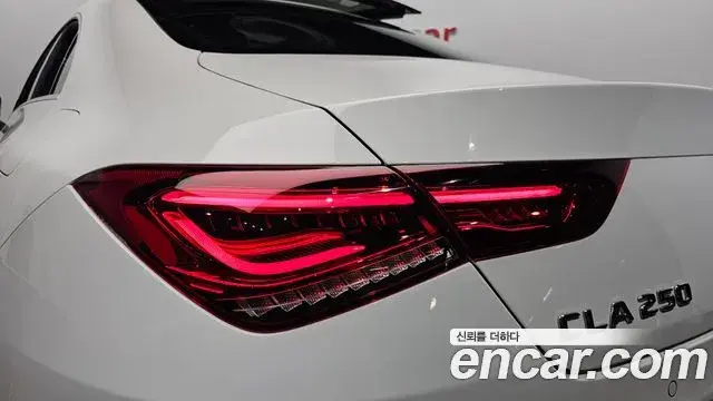Mercedes-Benz CLA-Class 2020 — Şəkil 30/33