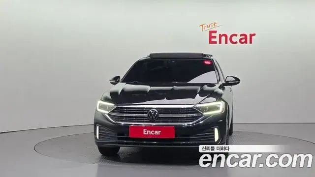 Volkswagen Jetta 2023 — Photo 12/34