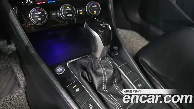 Volkswagen Jetta 2023 — Photo 14/34