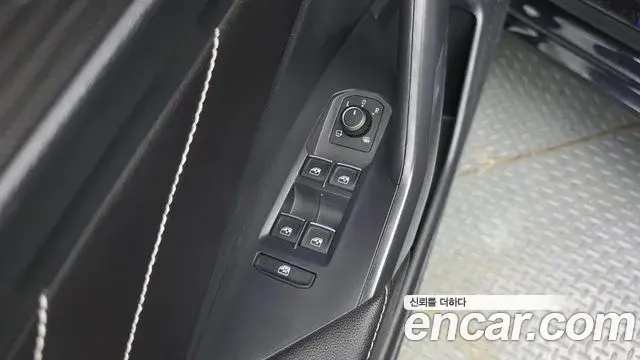 Volkswagen Jetta 2023 — Photo 29/34