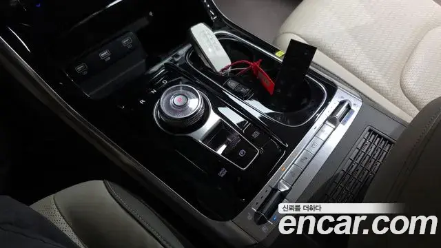 Kia Carnival 2022 — Photo 7/35