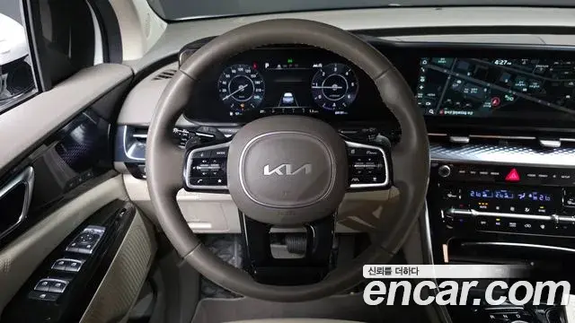 Kia Carnival 2022 — Photo 31/35