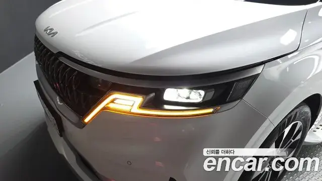 Kia Carnival 2022 — Photo 26/35
