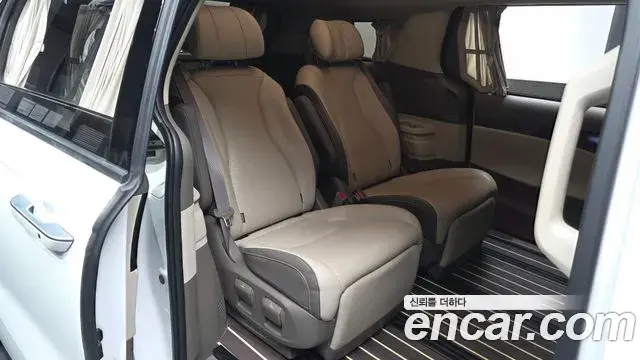 Kia Carnival 2022 — Photo 12/35