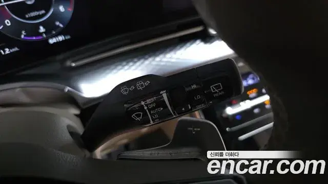 Kia Carnival 2022 — Photo 28/35