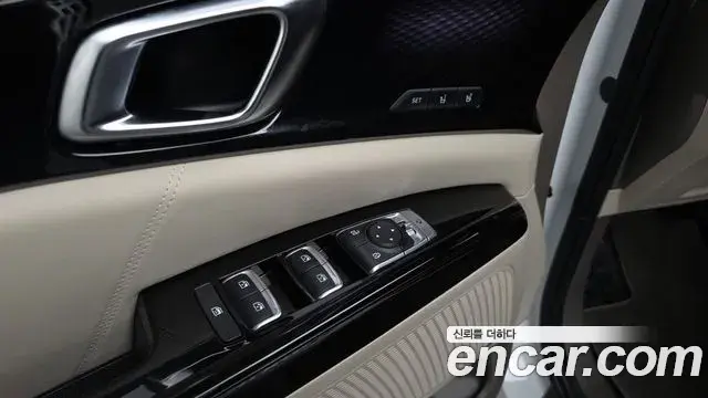 Kia Carnival 2022 — Photo 5/35