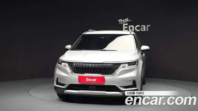 Kia Carnival 2021 — Фото 3/20