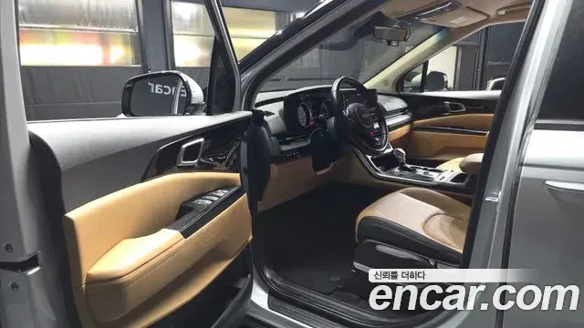 Kia Carnival 2021 — Фото 10/20