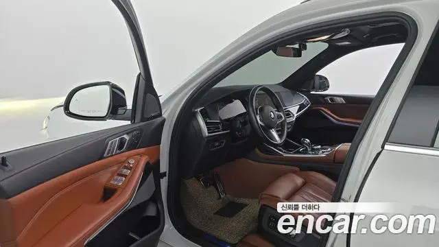 BMW X7 2020 — Şəkil 12/32