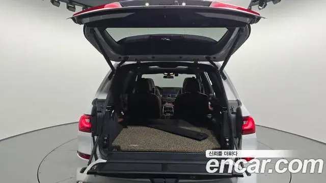 BMW X7 2020 — Şəkil 26/32