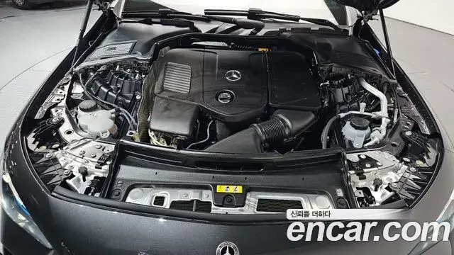 Mercedes-Benz CLE-Class 2025 — Photo 30/38