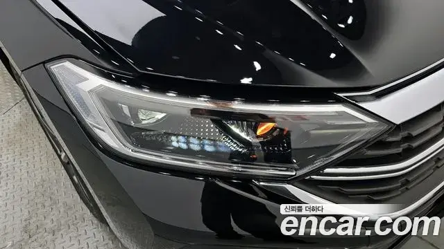 Volkswagen Jetta 2024 — Photo 8/33