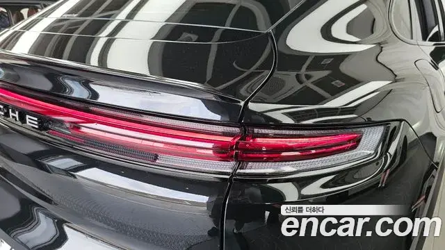 Porsche Cayenne 2025 — Şəkil 23/32