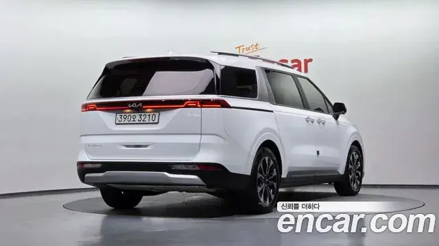 Kia Carnival 2022 — Фото 1/20