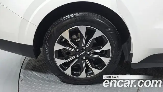 Kia Carnival 2022 — Фото 4/20