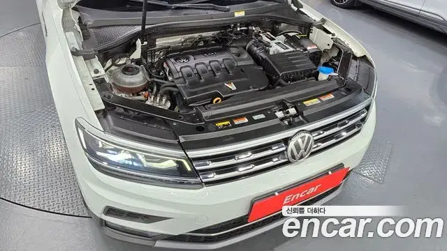 Volkswagen Tiguan Allspace 2020 — Фото 6/20
