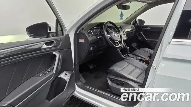 Volkswagen Tiguan Allspace 2020 — Фото 10/20