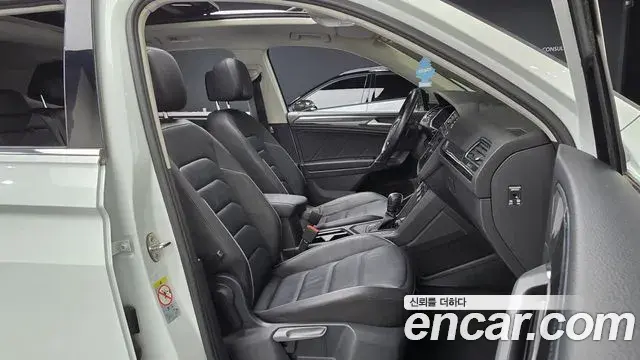 Volkswagen Tiguan Allspace 2020 — Фото 11/20
