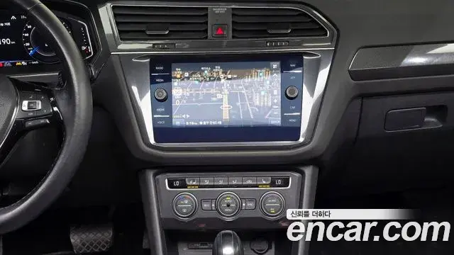 Volkswagen Tiguan Allspace 2020 — Фото 17/20