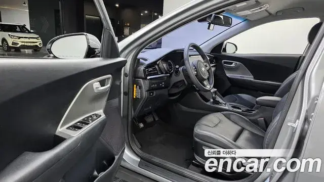 Kia Niro 2019 — Şəkil 10/20