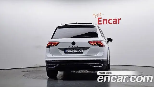Volkswagen Tiguan 2022 — Photo 3/20