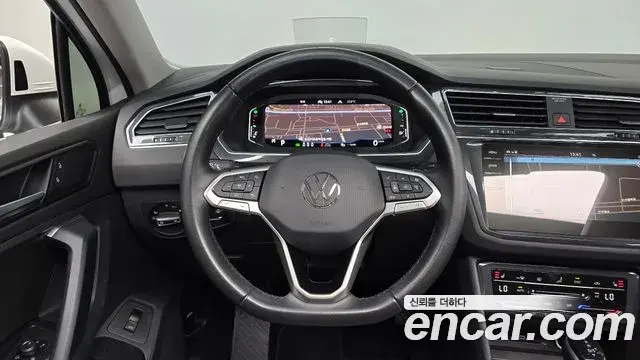 Volkswagen Tiguan 2022 — Photo 18/20