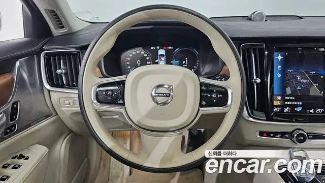 Volvo S90 2020 — Photo 16/20