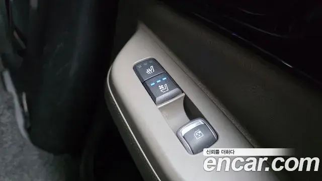 Kia Carnival 2024 — Photo 13/20