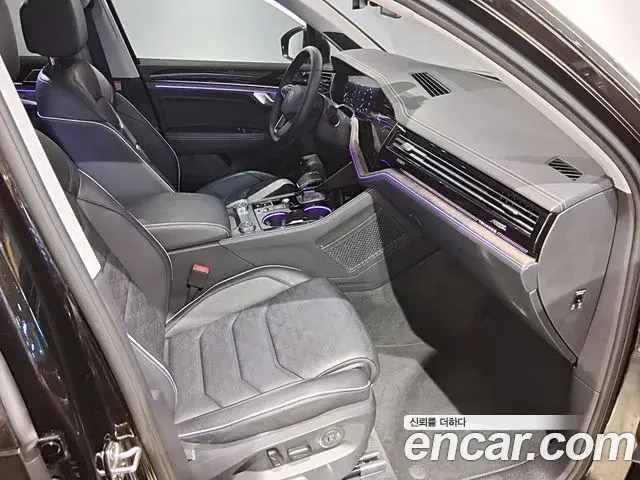 Volkswagen Touareg 2024 — Şəkil 15/15