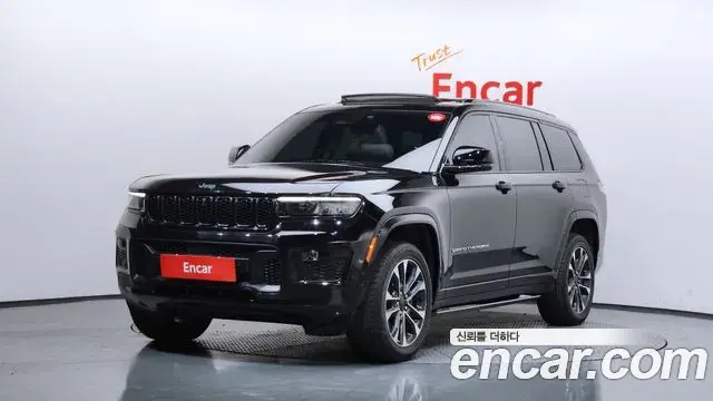 Jeep Grand Cherokee 2021 — ფოტო 8/20