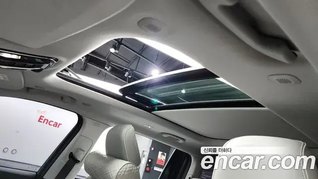 Jeep Grand Cherokee 2021 — ფოტო 15/20